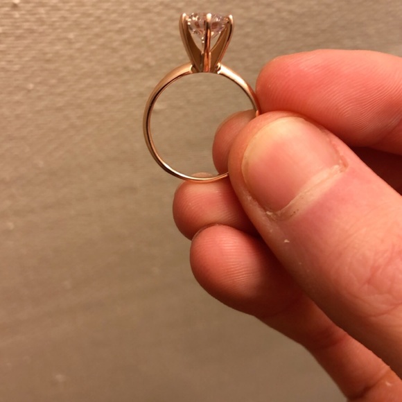 1.5 ct engagement ring - Picture 4 of 5